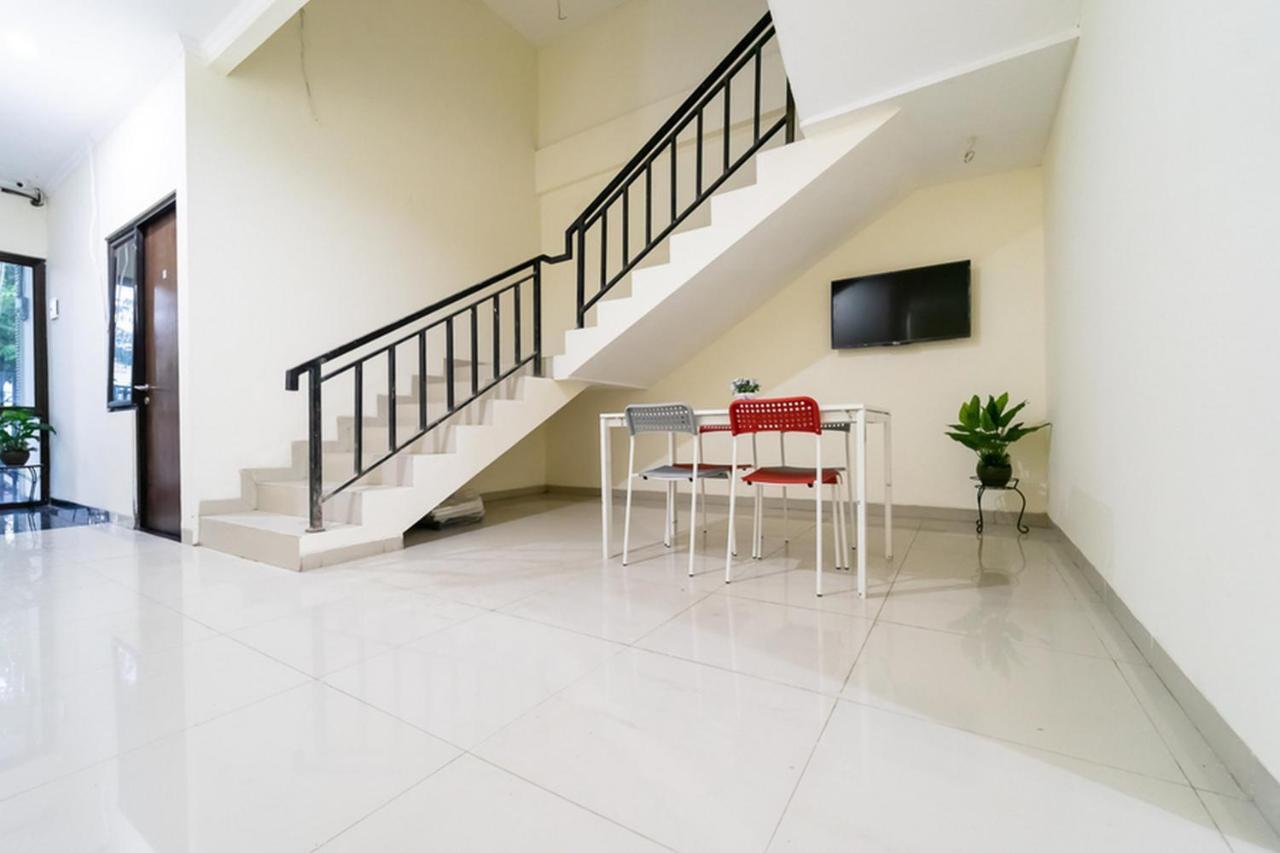Koolkost Near Universitas Tarumanegara Jakarta Ngoại thất bức ảnh
